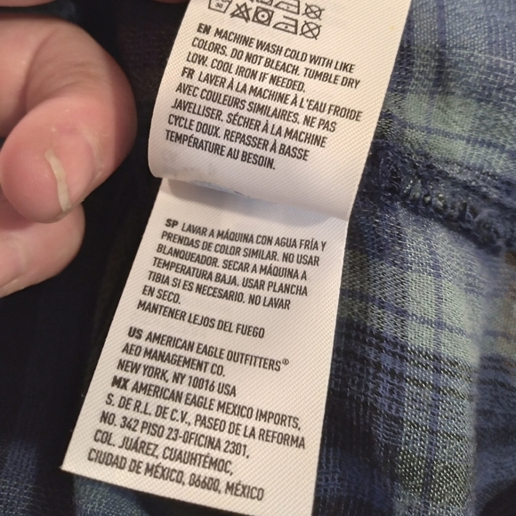 American Eagle boyfriend fit plaid button up shirt - Picture 10 of 11